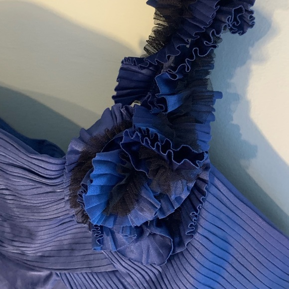 BCBG Max Azria Tulip Hem One Shoulder Dress - Picture 2 of 8